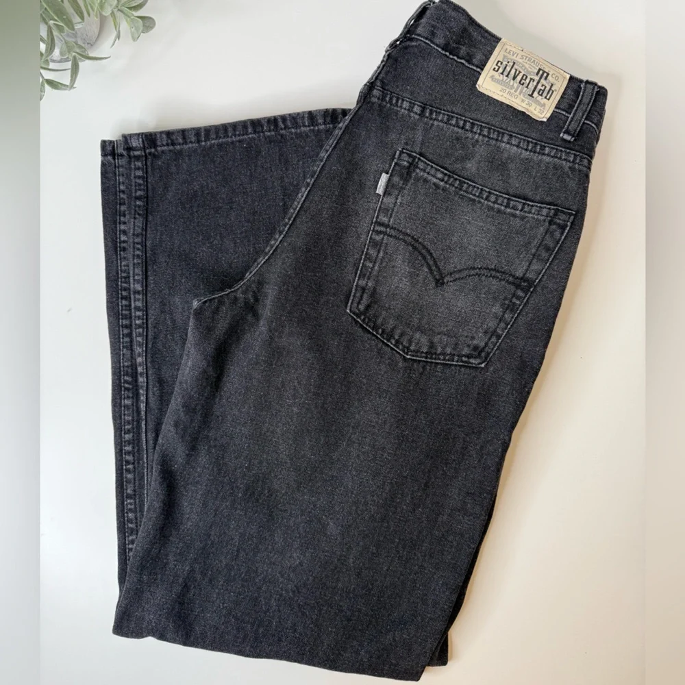 Levi's Silvertab Jeans Boy's Size 20 Reg 30x32 Gray Dark Wash Straight Baggy